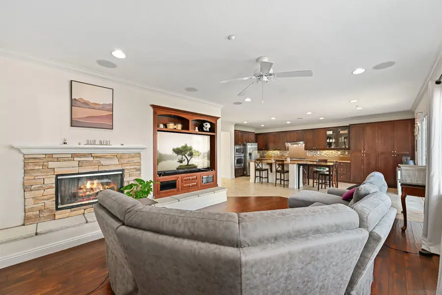 10562 Aspen Gln, Escondido, CA 92026 - Image #2