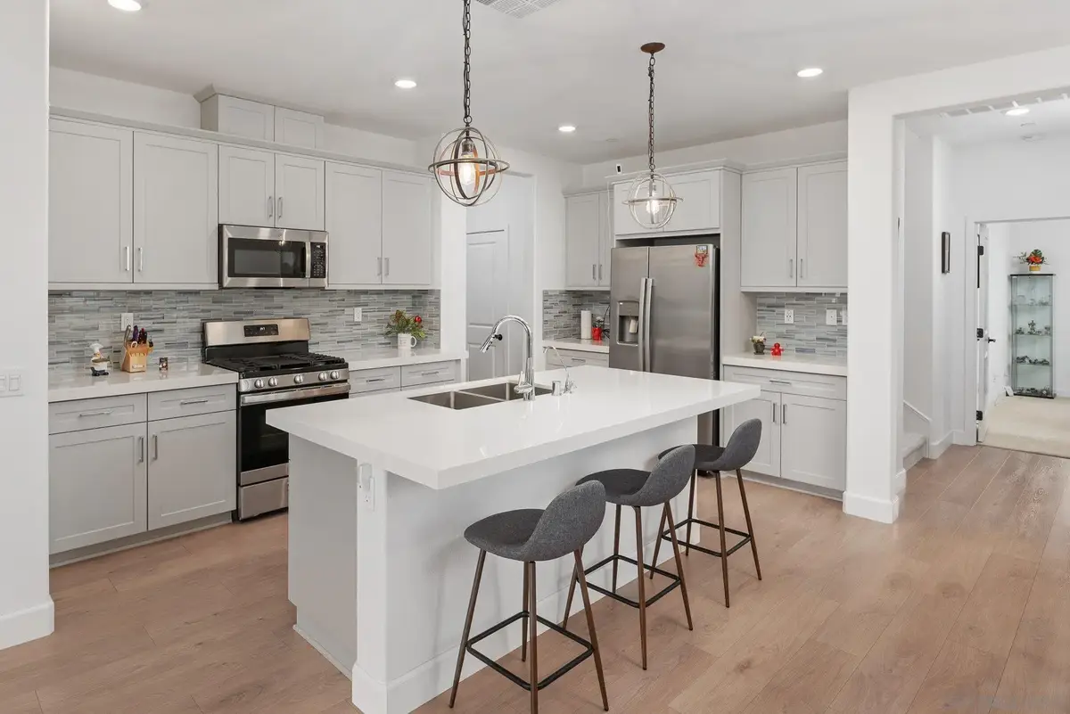 1091 Barry Pl, Escondido, CA 92026 - Image #1