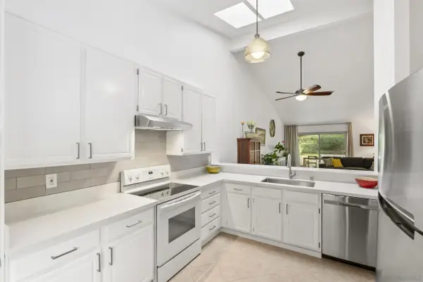 17909 Avenida Alozdra, San Diego, CA 92128