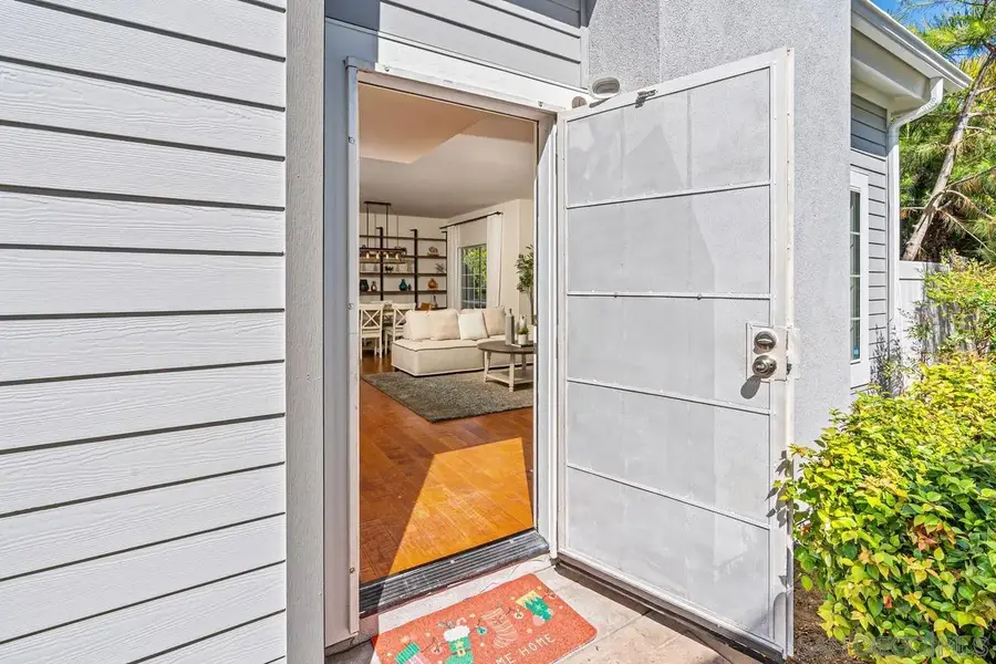 8619 Via Mallorca #C, La Jolla, CA 92037 - Image #3