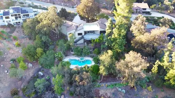 1077 Vista Madera Lane, El Cajon, CA 92019