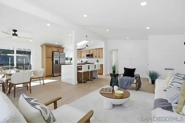 5165 Winthrop St, San Diego, CA 92117