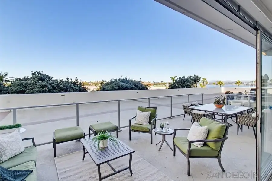 1820 Avenida Del Mundo #108, Coronado, CA 92118 - Image #2