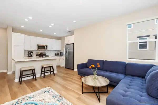 1227 Sunrise Vw #105, San Marcos, CA 92078