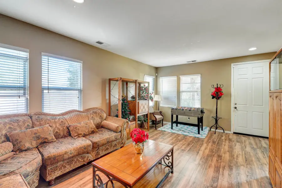 1071 Paintbrush Trl, Hemet, CA 92545 - Image #3