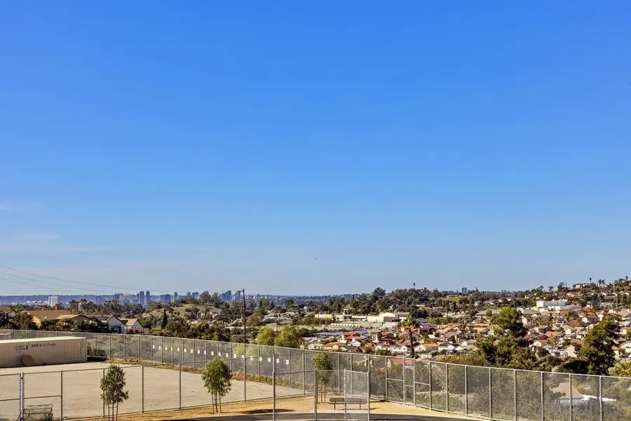 286 Ridgecrest Dr., San Diego, CA 92114 - Image #2