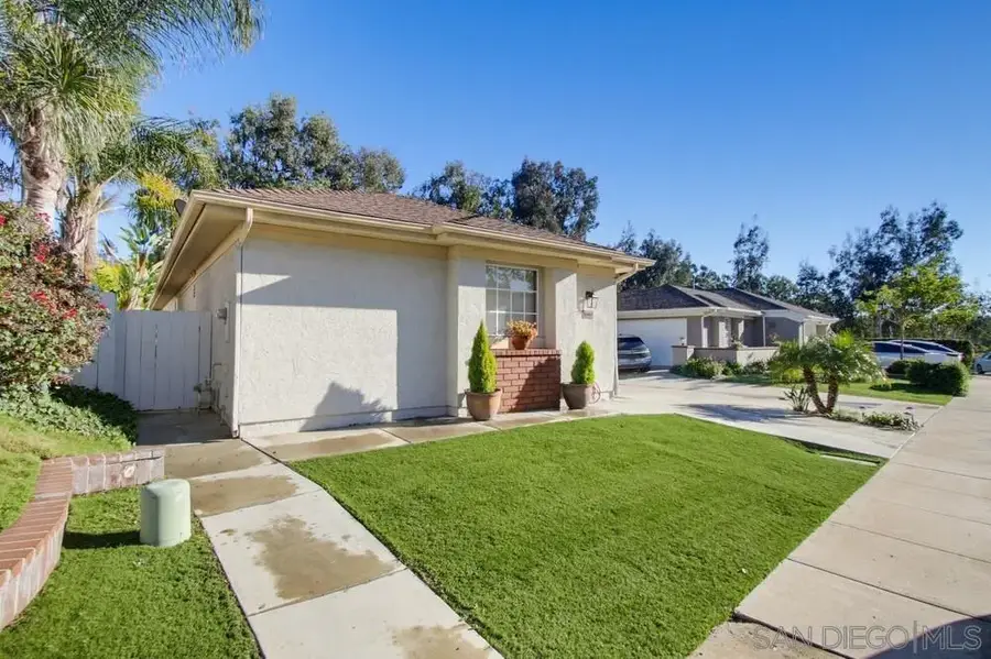 10460 La Vita Ct, San Diego, CA 92131 - Image #3