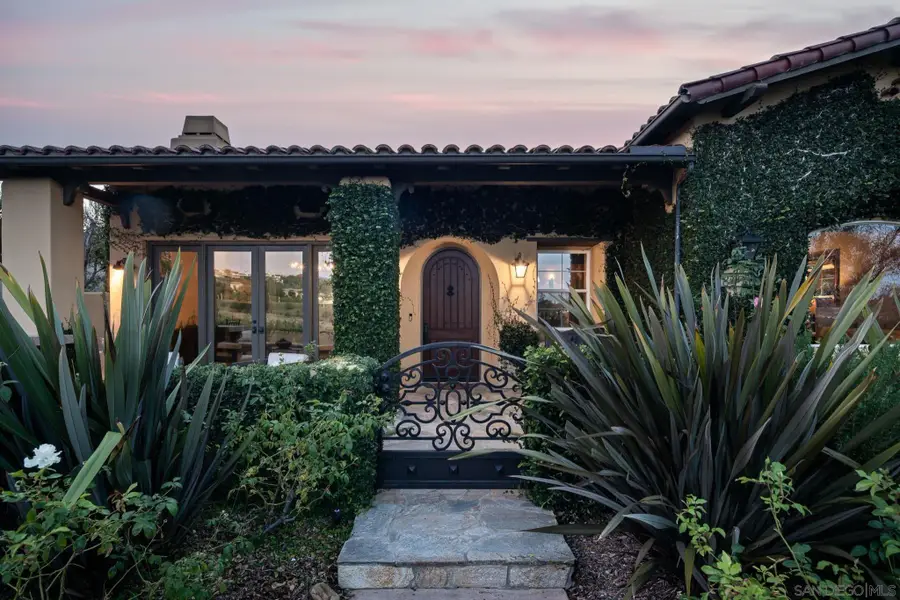 8341 Santaluz Village Green E, San Diego, CA 92127 - Image #2