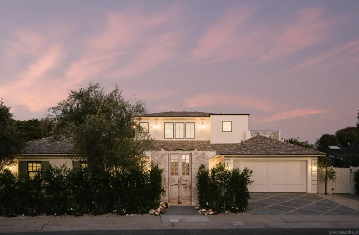 8901 Nottingham Place, La Jolla, CA 92037 - Image #1