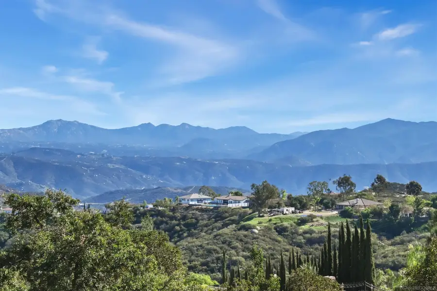 497 Mountain View Rd, El Cajon, CA 92021 - Image #2