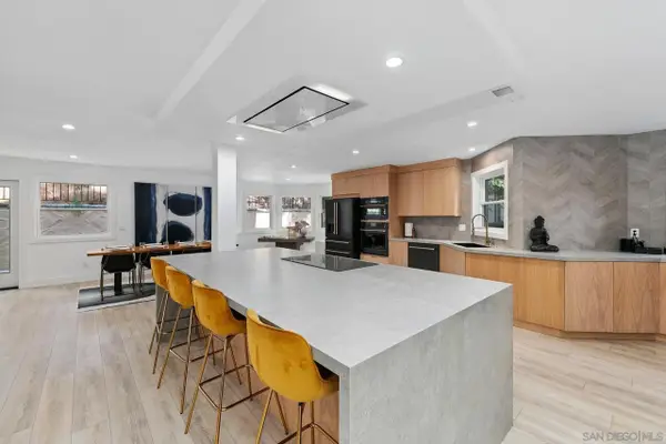 7359 Alicante Rd, Carlsbad, CA 92009