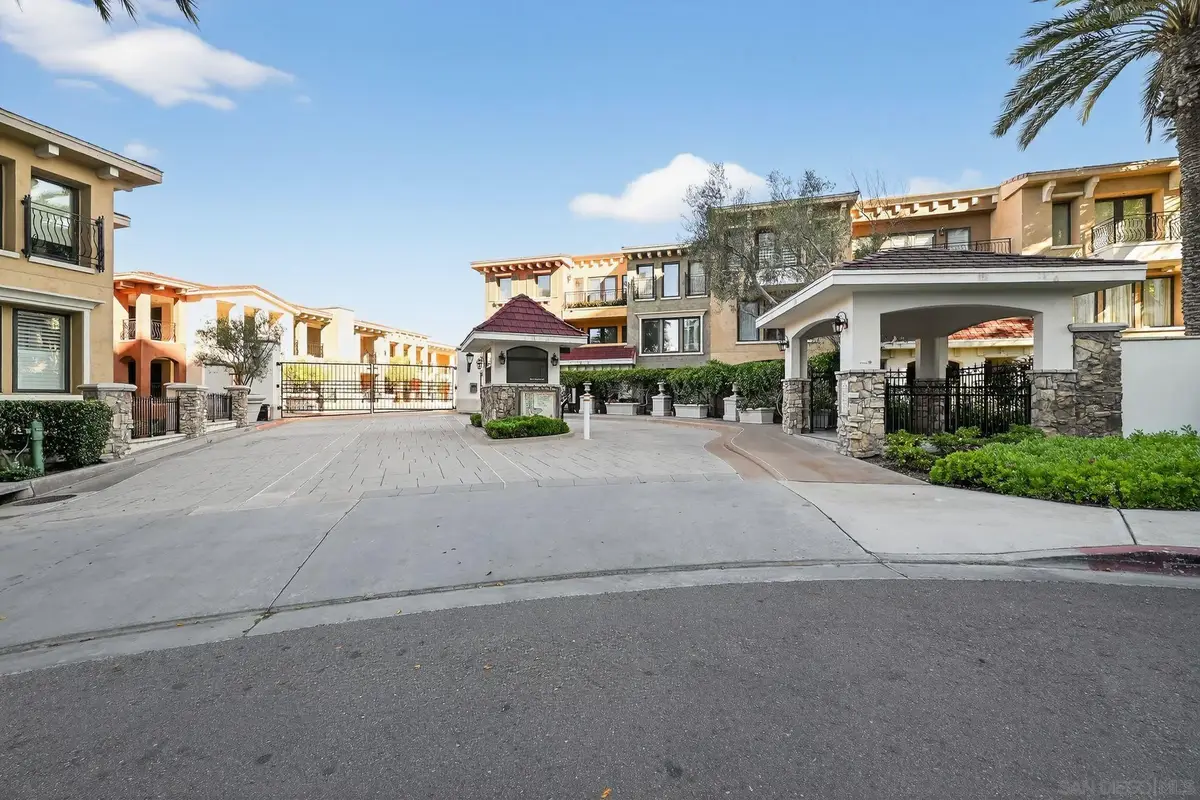 1040 Genter Street #203, La Jolla, CA 92037 - Image #1