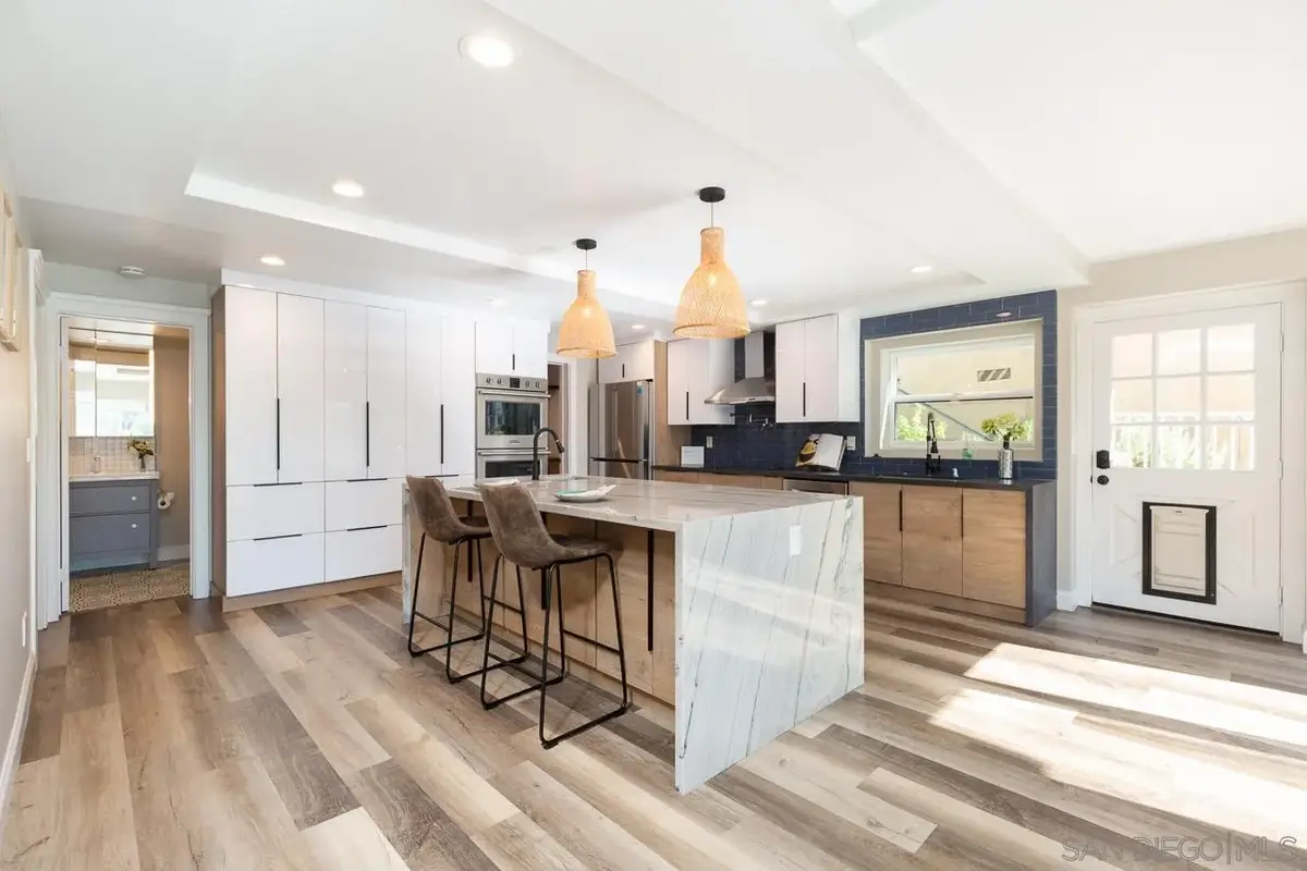 913 Johnson Ave, San Diego, CA 92103 - Image #1