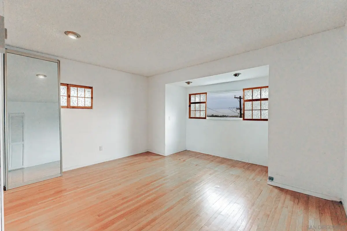 2841 Nipoma St, San Diego, CA 92106 - Image #1