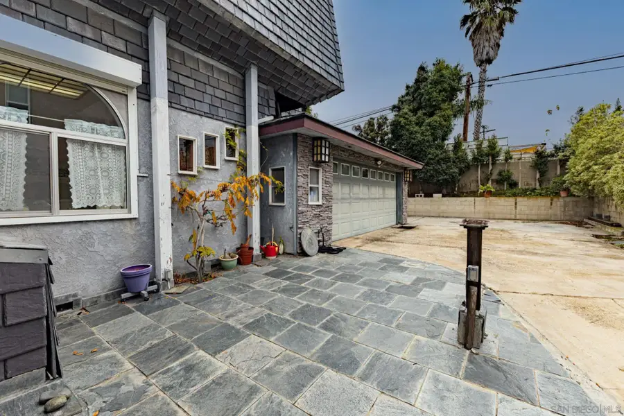 2841 Nipoma St, San Diego, CA 92106 - Image #2