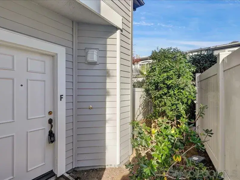 8641 Via Mallorca #F, La Jolla, CA 92037 - Image #2