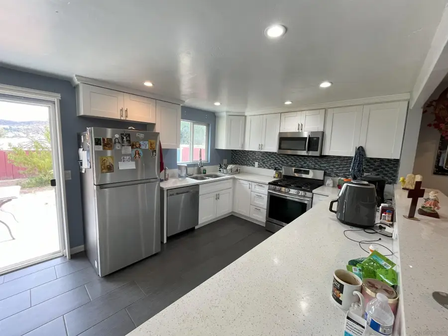 8447 Carlton Oaks Dr, Santee, CA 92071 - Image #3