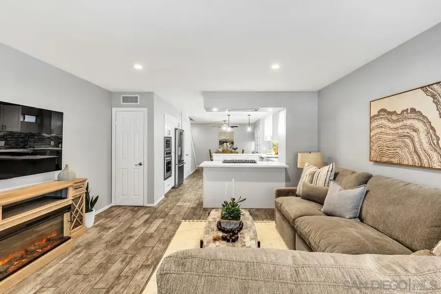 465 Orange Ave., Coronado, CA 92118 - #3