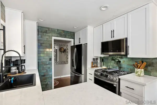 1550 Cactusridge St., San Diego, CA 92105