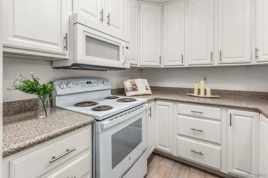 7779 Camino Glorita, San Diego, CA 92122 - Image #2