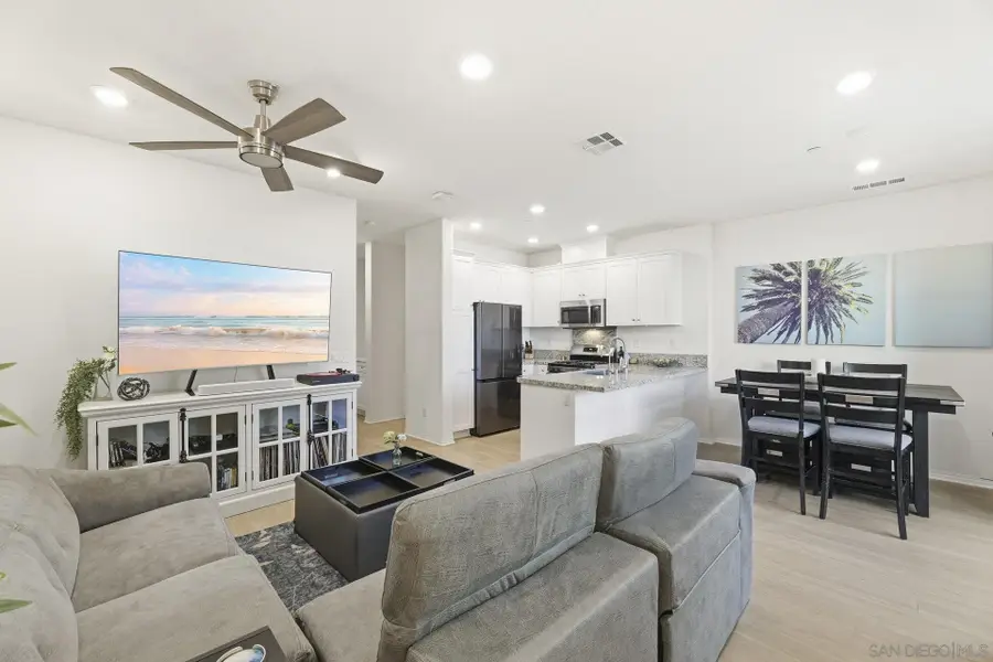 24120 Dolcetto Ave #804, Murrieta, CA 92562 - Image #2