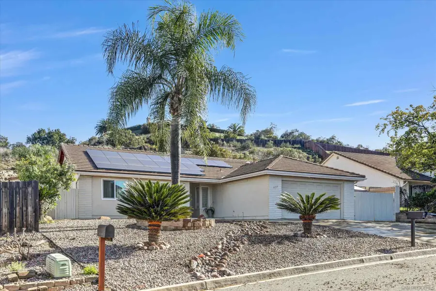 9448 Palomino Ridge Dr, Lakeside, CA 92040 - Image #2