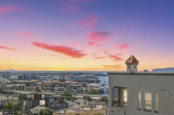 2445 Brant St #612, San Diego, CA 92101