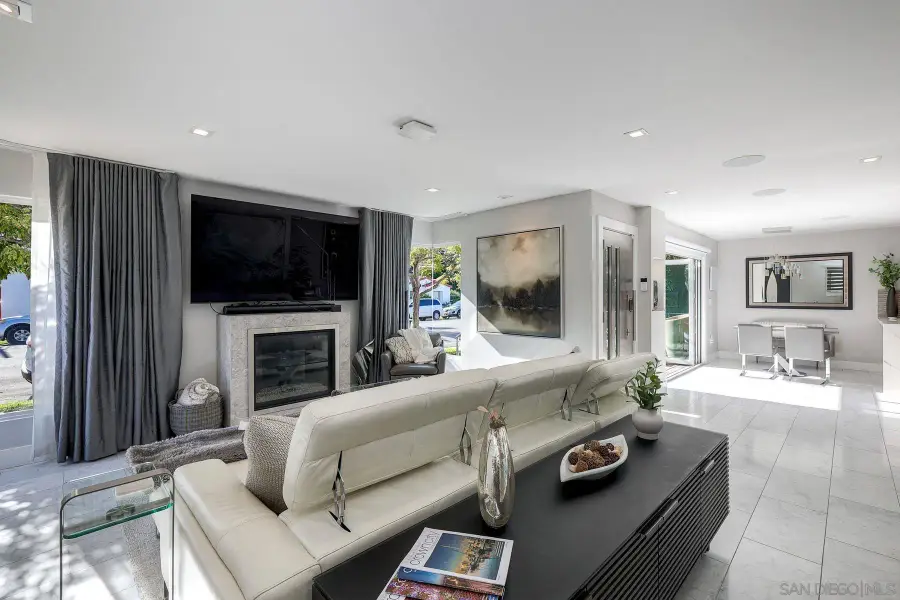 911 9th St, Coronado, CA 92118 - #3