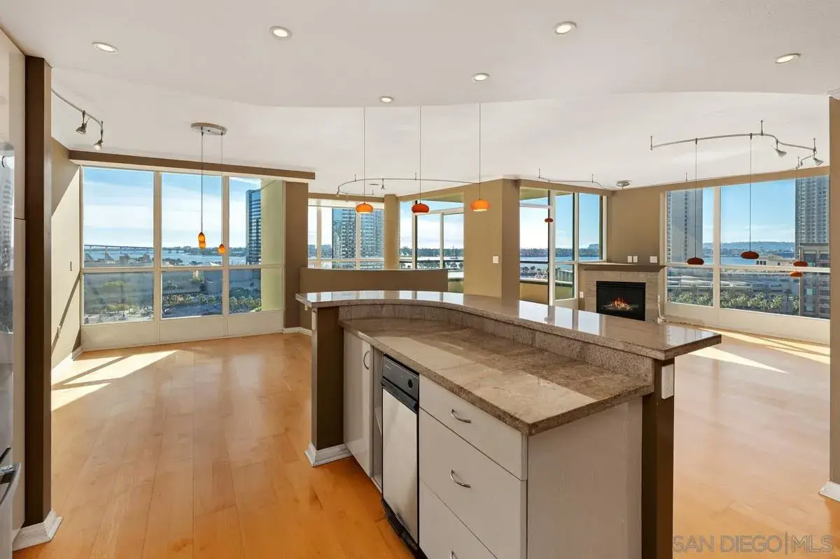 555 Front St #1304, San Diego, CA 92101 - Image #1
