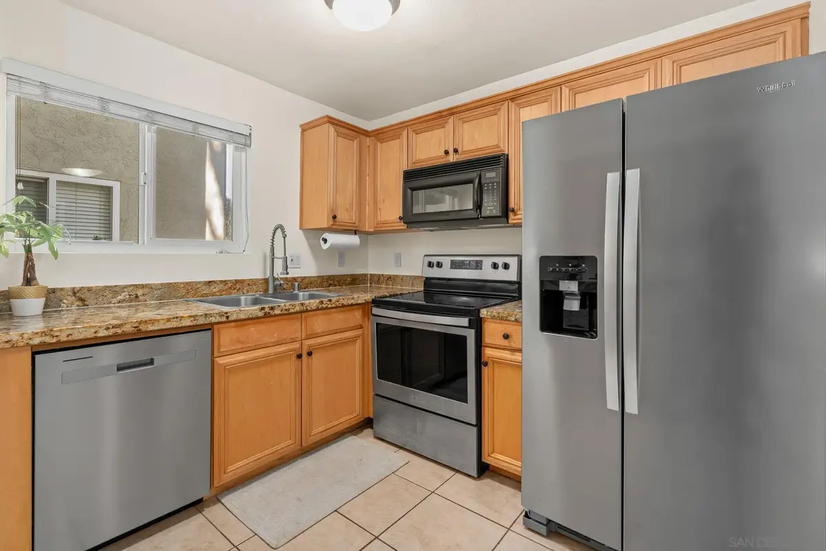 2528 White Oak Pl #3, Escondido, CA 92027 - Image #1