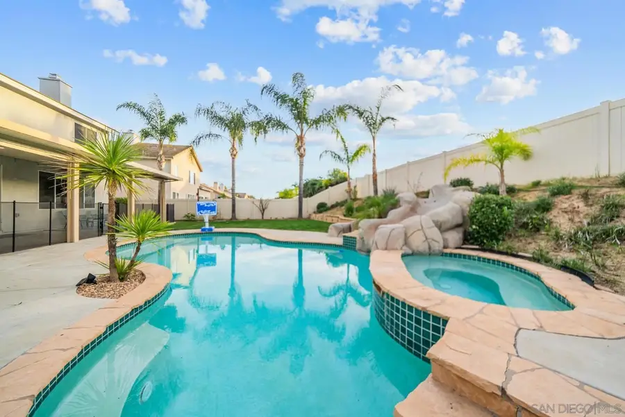 40597 Symphony Park Ln, Murrieta, CA 92562 - Image #2