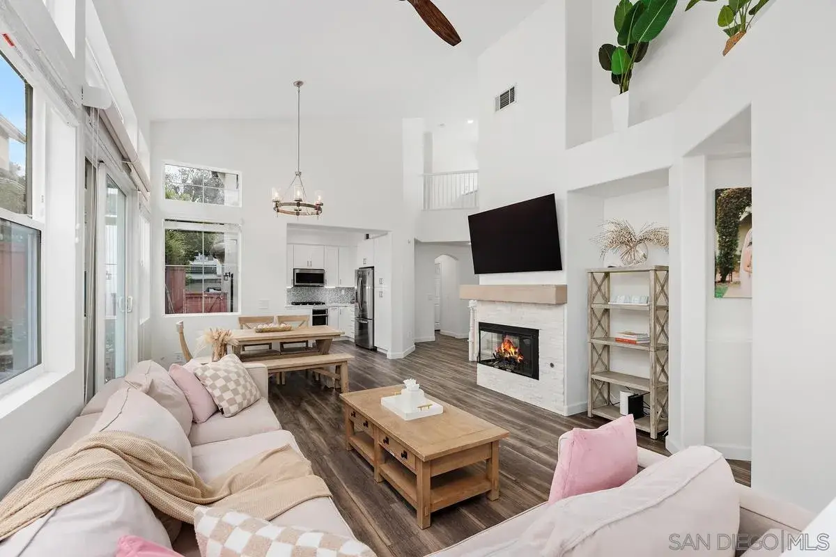 5512 Foxtail Loop, Carlsbad, CA 92010 - Image #1