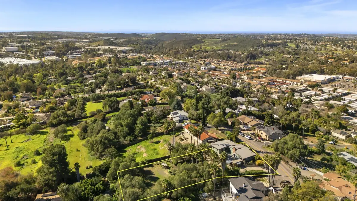 620 Plumosa Ave, Vista, CA 92081 - Image #1