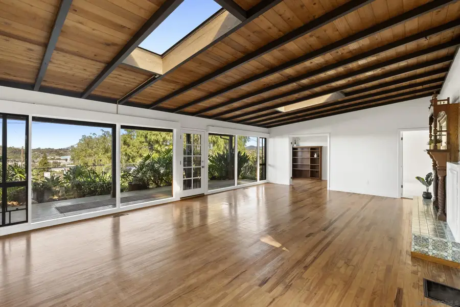 620 Plumosa Ave, Vista, CA 92081 - Image #2