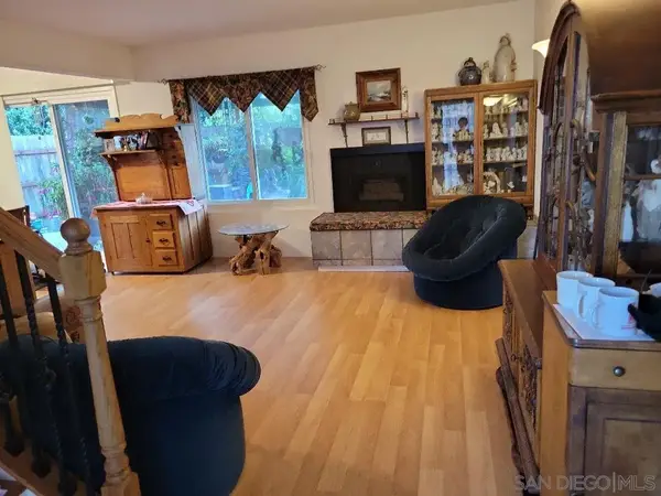 9881 S Aldergrove Ln, Spring Valley, CA 91977