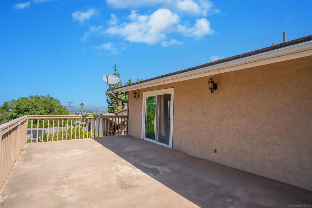 1116 Circle Dr, Escondido, CA 92025 - Image #1