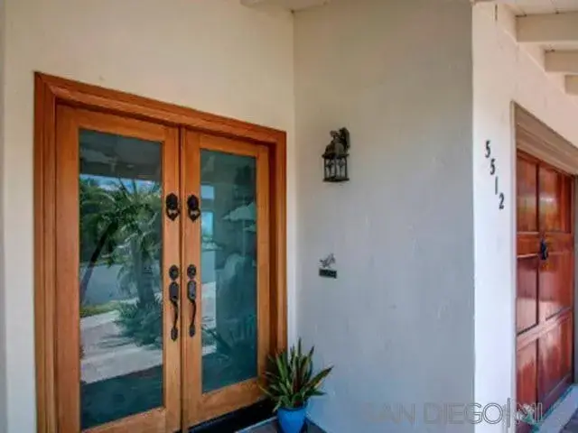 5512 Candlelight Drive, La Jolla, CA 92037 - Image #1