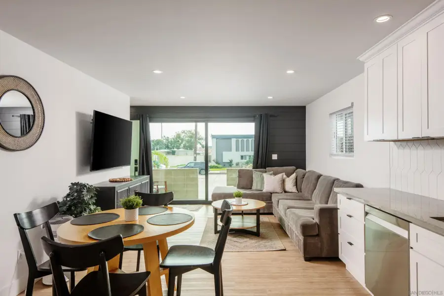 2138-2140 Reed Ave, San Diego, CA 92109 - Image #3