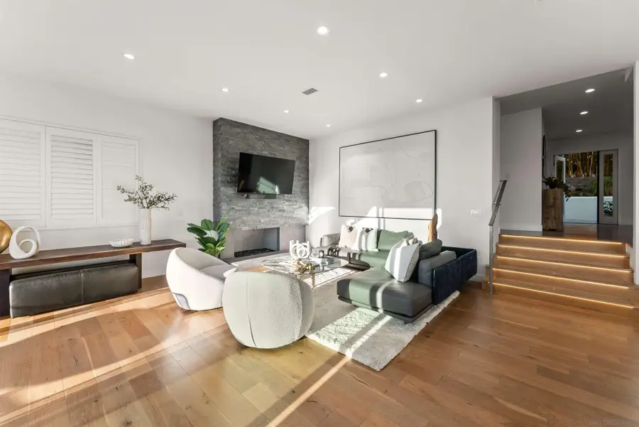 5663 Abalone Pl, La Jolla, CA 92037 - Image #3