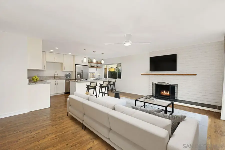 401 Requeza St F1, Encinitas, CA 92024 - Image #2