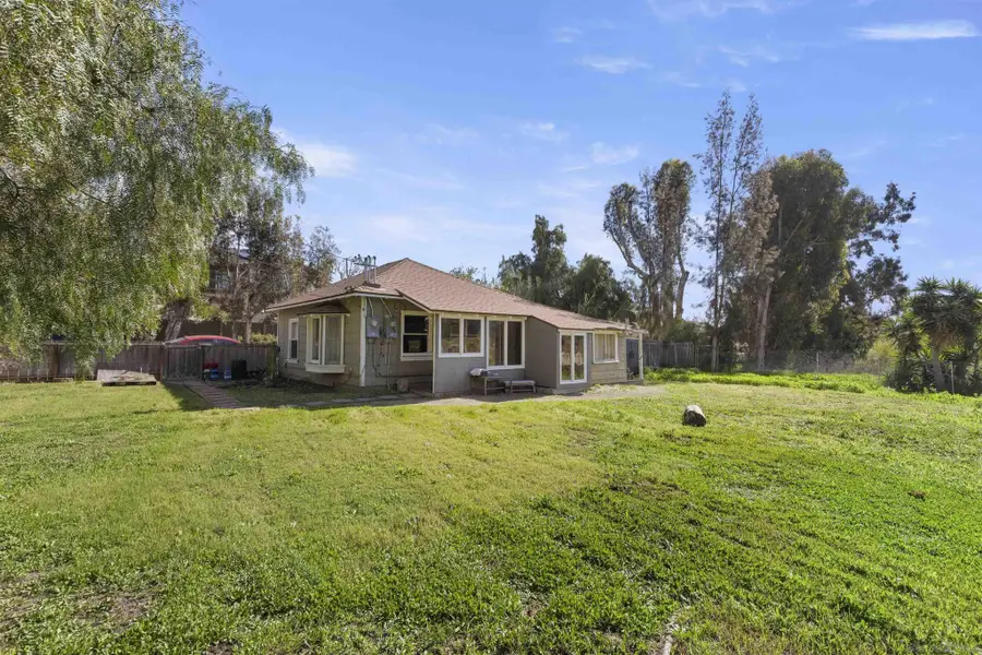 803 & 803 1/2 Taylor Street, Vista, CA 92084 - Image #2