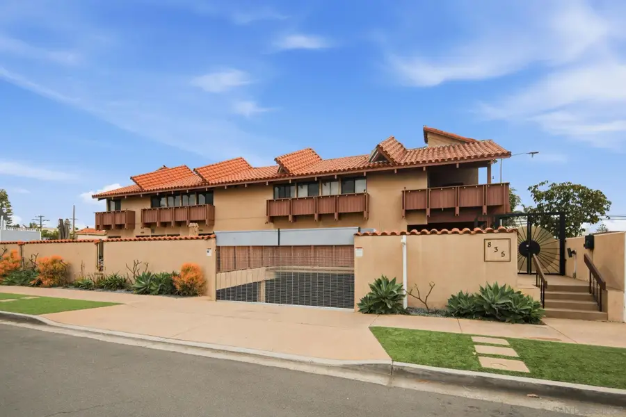 835 D Avenue #5, Coronado, CA 92118 - Image #2
