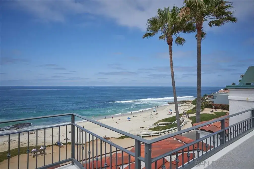 6911 Neptune Pl, La Jolla, CA 92037 - Image #1