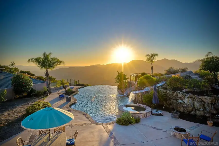 15068 Creek Hills Rd, El Cajon, CA 92021 - Image #2