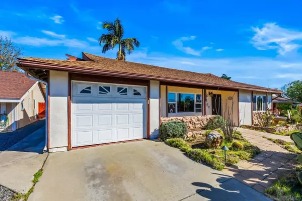 1914 Golden Circle Dr, Escondido, CA 92026