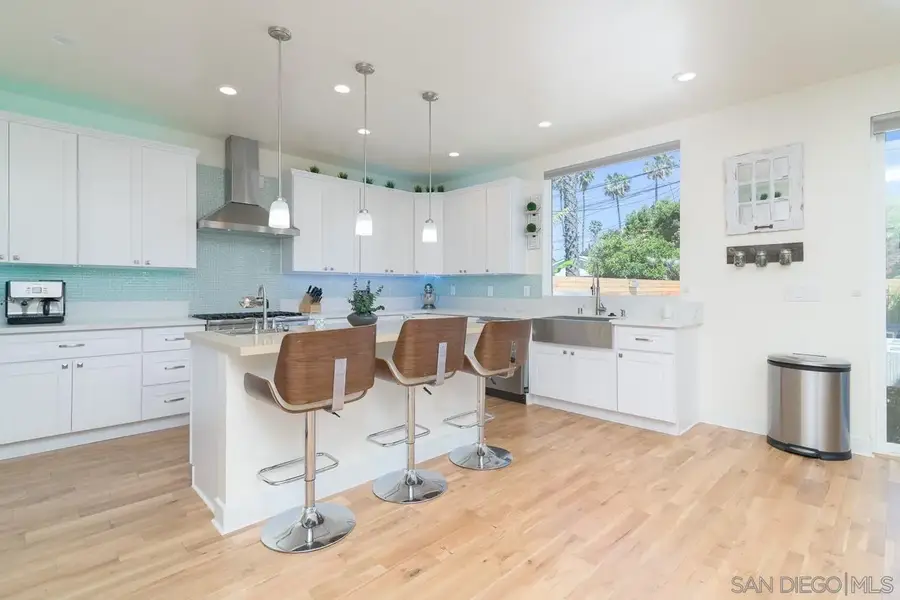 1220 Emerald St, San Diego, CA 92109 - #3