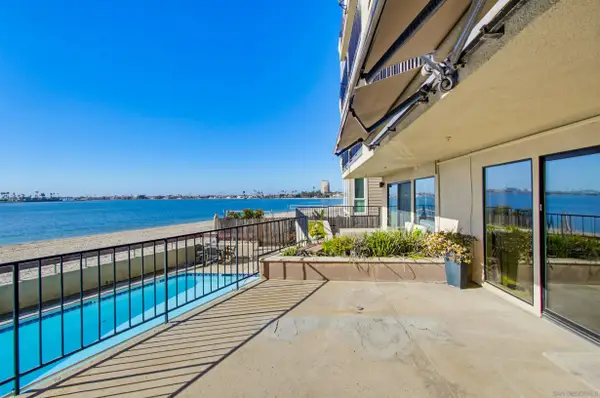 1235 Parker Pl #1F, San Diego, CA 92109