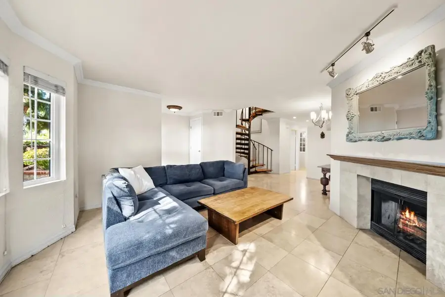 1806 Mckee St #A2, San Diego, CA 92110 - Image #2