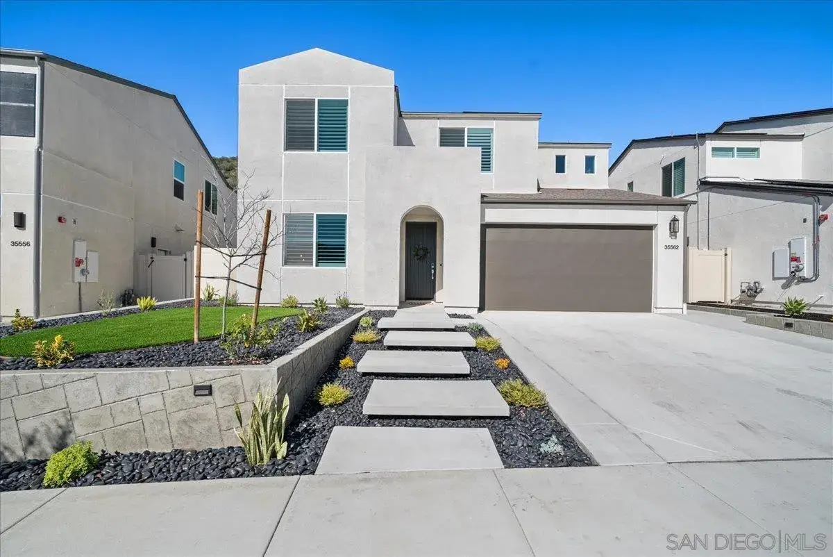 35562 Orchard Trl, Fallbrook, CA 92028 - Image #1
