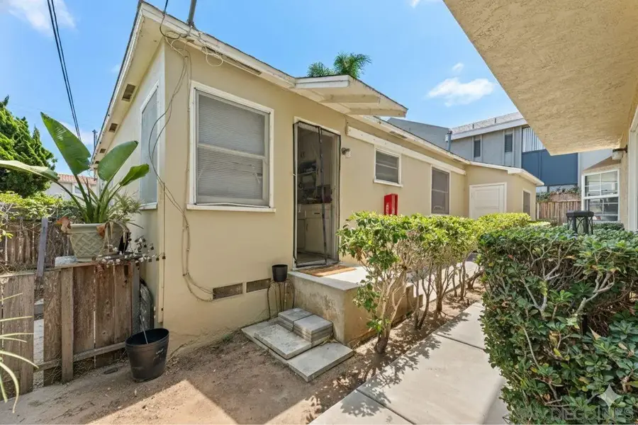 1956 Pacific Beach Dr, San Diego, CA 92109 - Image #3